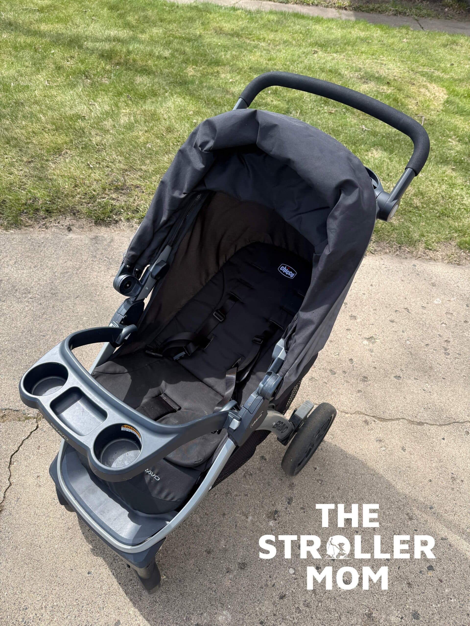 Chicco Bravo empty toddler seat and five-point harness