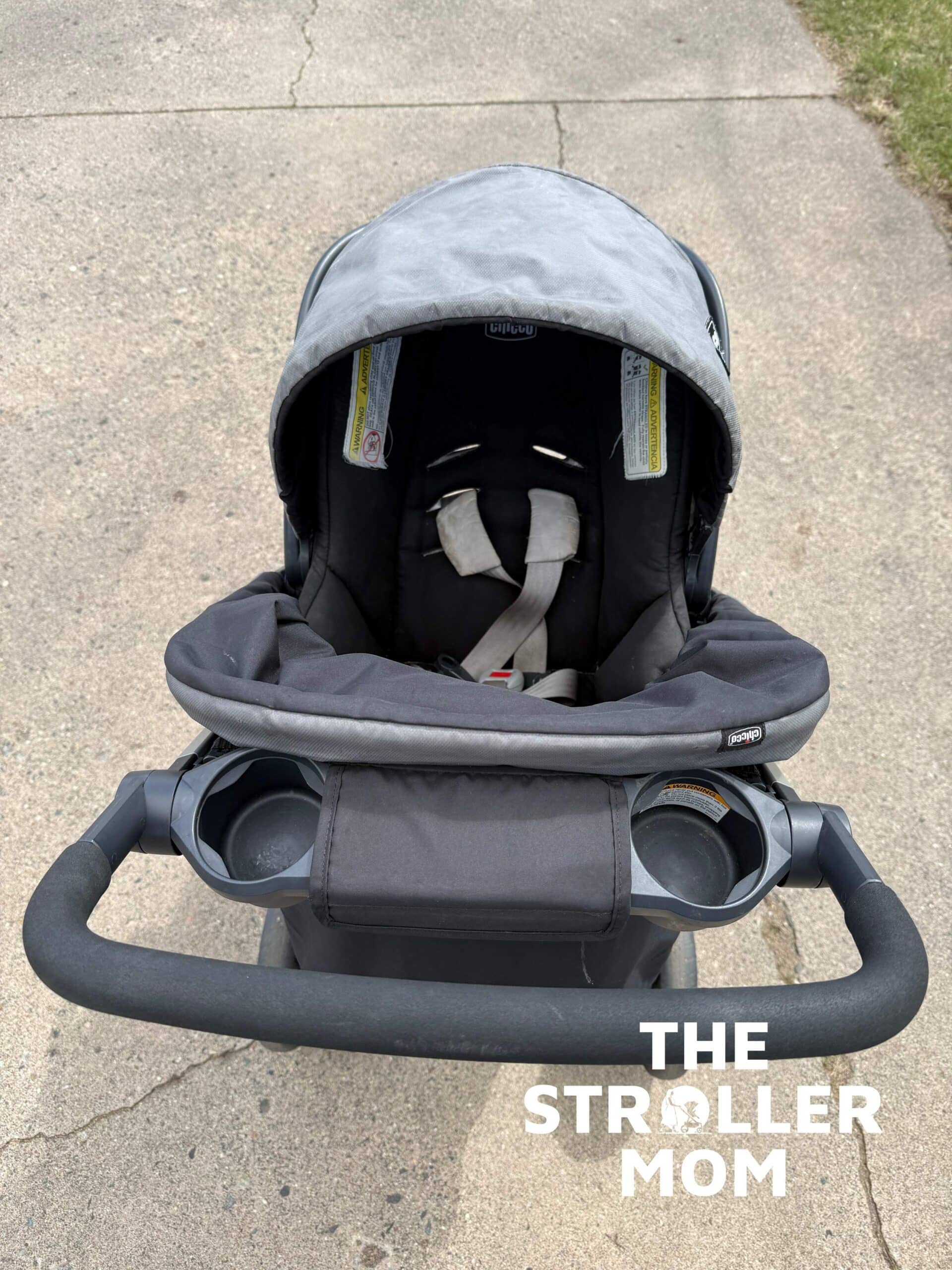Chicco Bravo with KeyFit 30 infant car seat, view from the handlebar