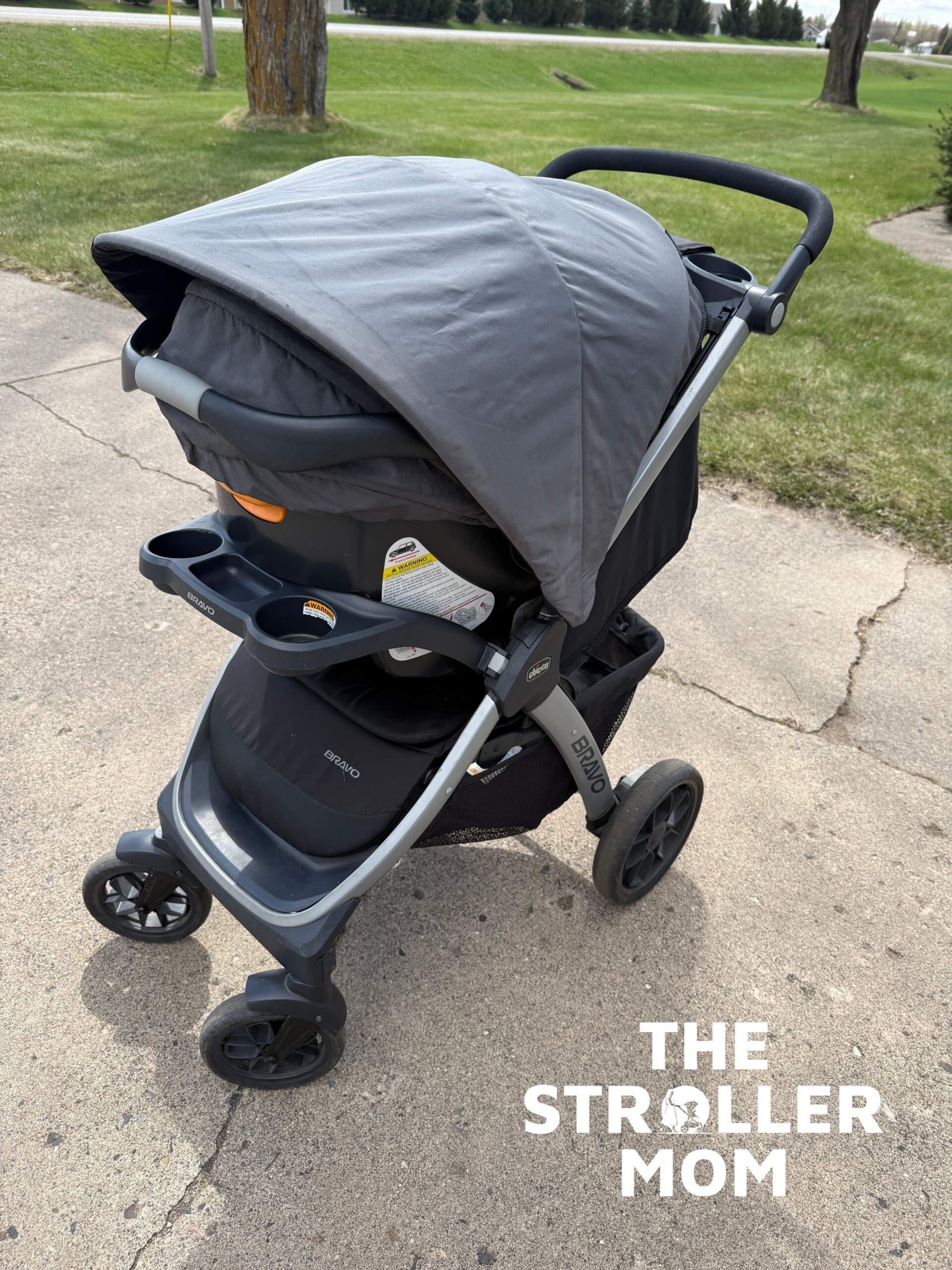 Chicco Bravo with infant car seat and canopy extended